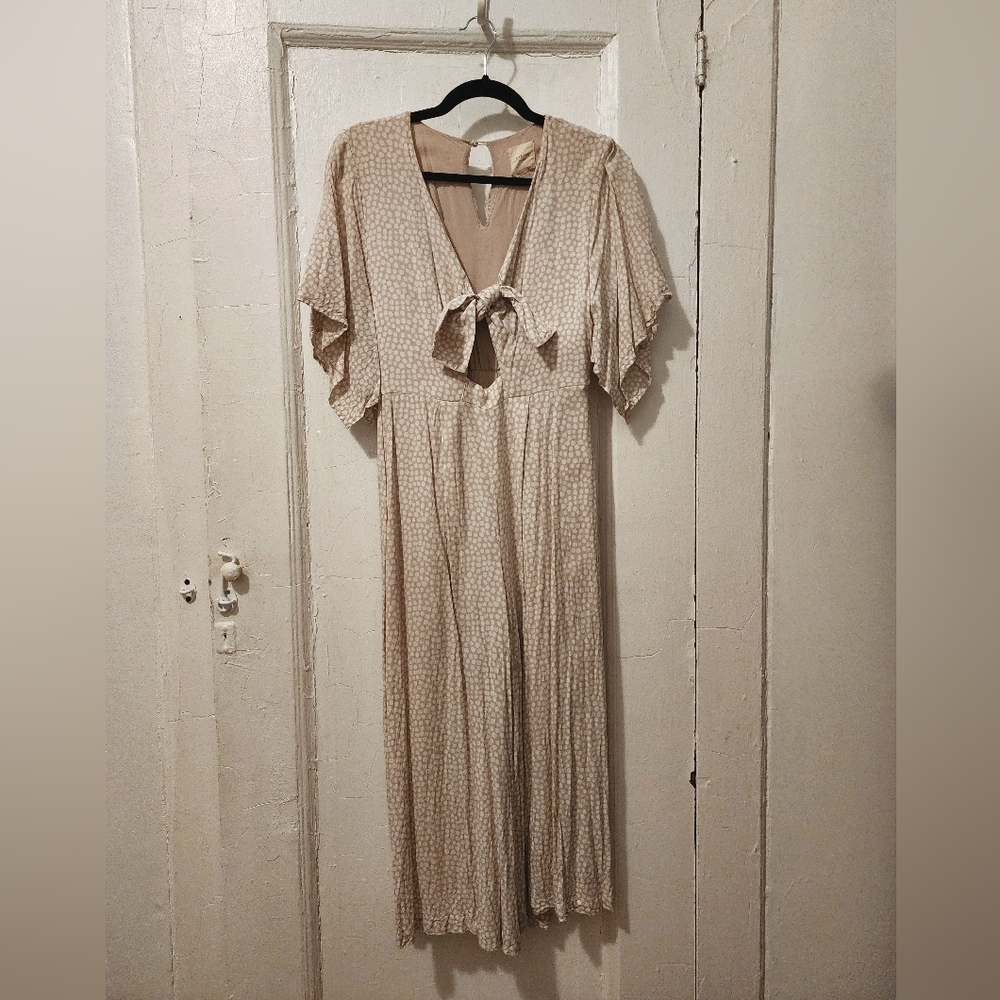 Elegant Cream Patterned Jumpsuit With Cutout